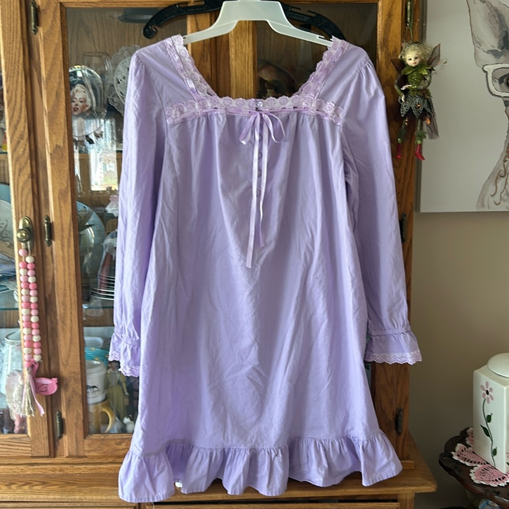 A beautiful lilac nightgown size1x